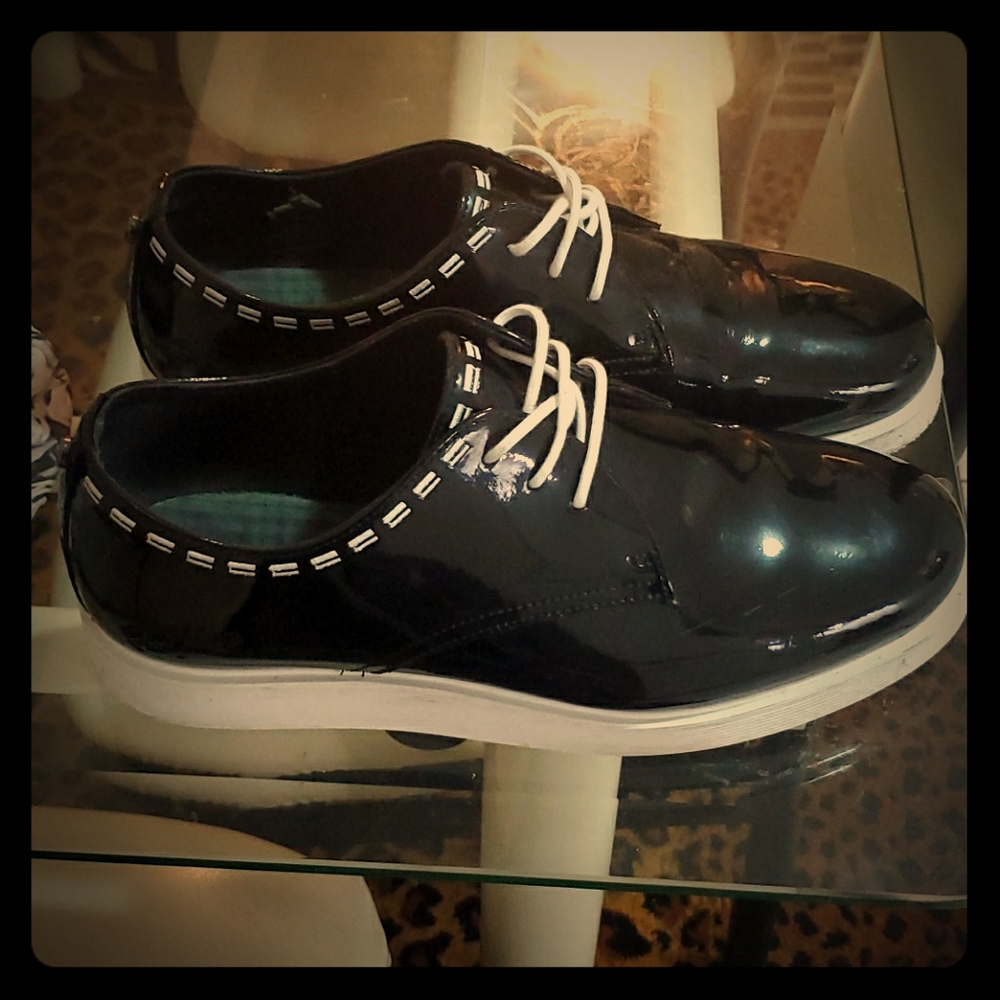 Shoe